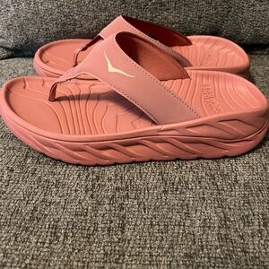 Hoka One One Rose Colored Sandals